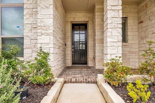 Building Photo - 32117 Magnolia River Trl