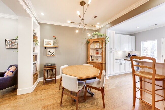 Building Photo - Charming 2bd/2.5ba LeDroit Park Home Available