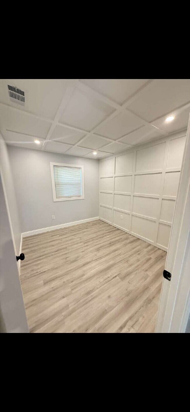 Building Photo - 19 Eglin St