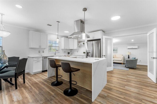 Building Photo - 8703 Driftwood Dr