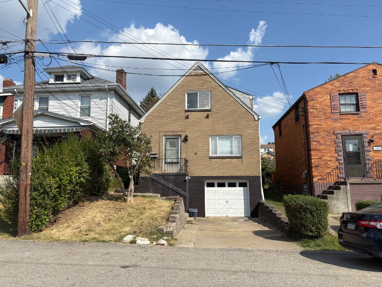 Primary Photo - 1405 Belasco Ave