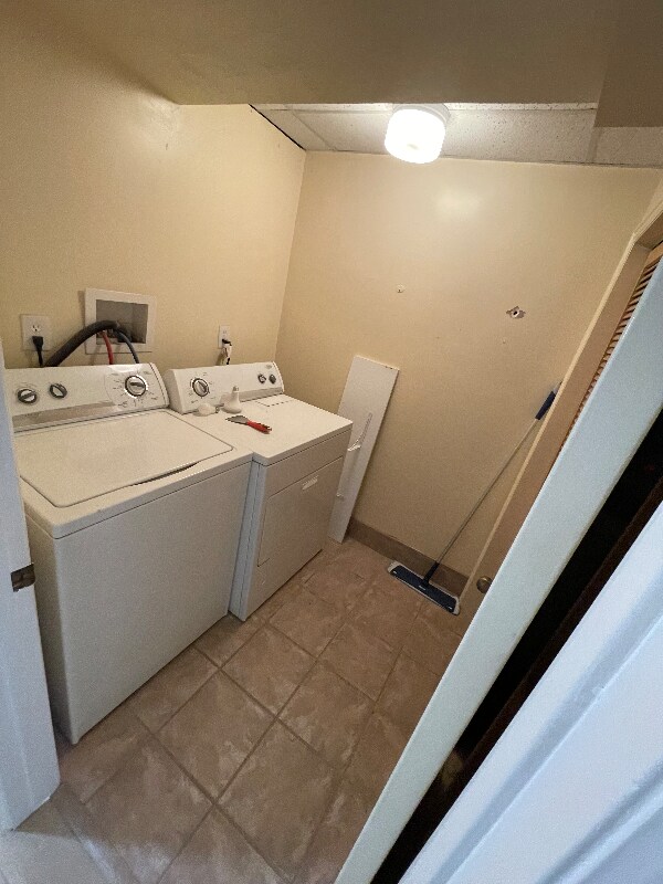 Building Photo - 9891 Heytesbury Ln