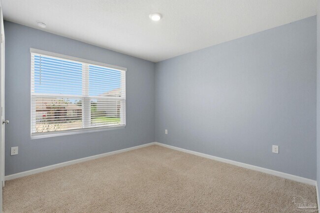 Building Photo - 5598 Guinevere Ln