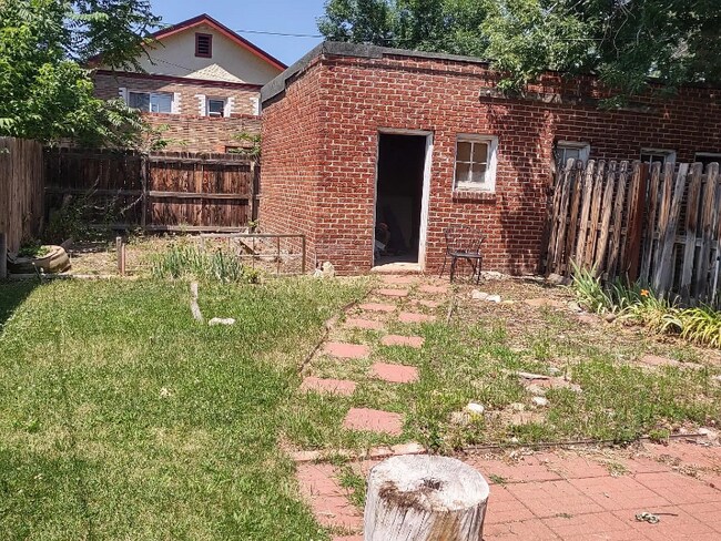 Building Photo - 3853 Julian St