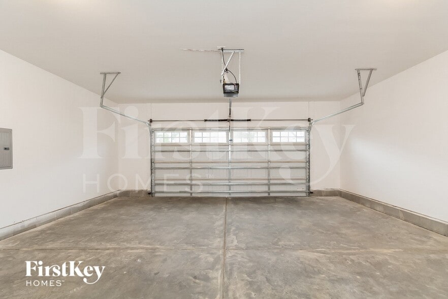 Building Photo - 116 Unique Pl