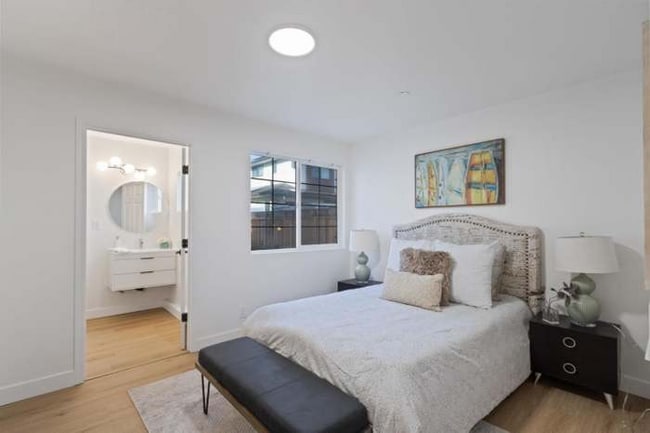 Building Photo - 383 N Sunnyvale Ave