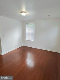 Building Photo - 407 Lebaum St SE