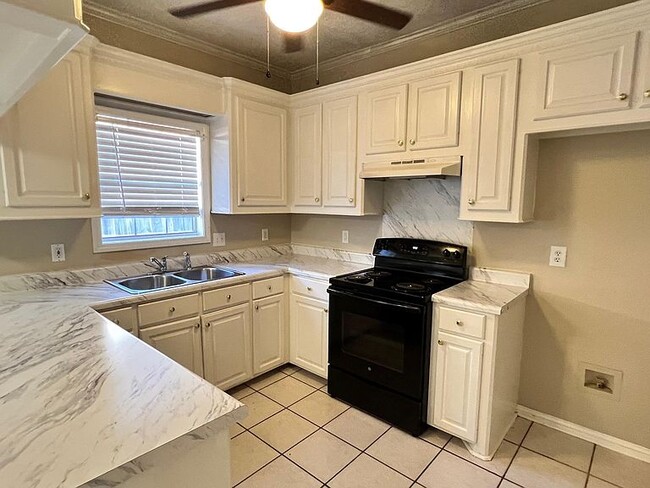 Building Photo - 116 Norfolk Cove