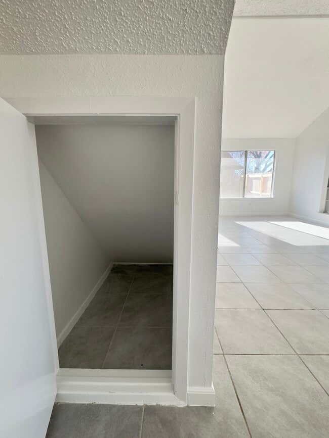 Building Photo - 7409 Tierra Verde Dr