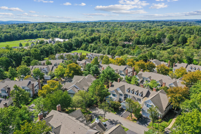 Building Photo - 5 Cowdray Pkwy