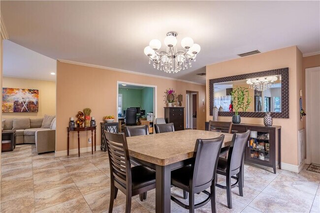 Building Photo - 7618 Solimar Cir