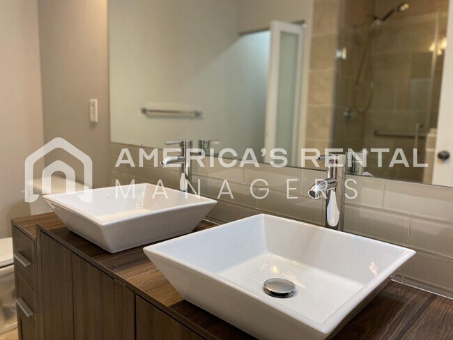 Building Photo - Townhome for Rent in Bessemer!  View with 48 Hours Notice!