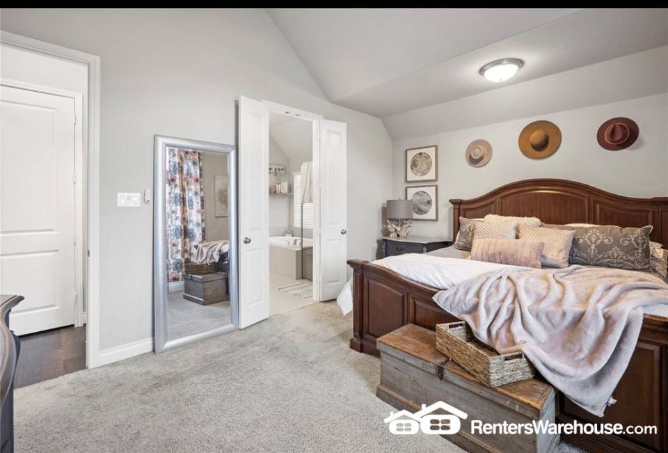 Building Photo - 23626 Sage Villa Dr