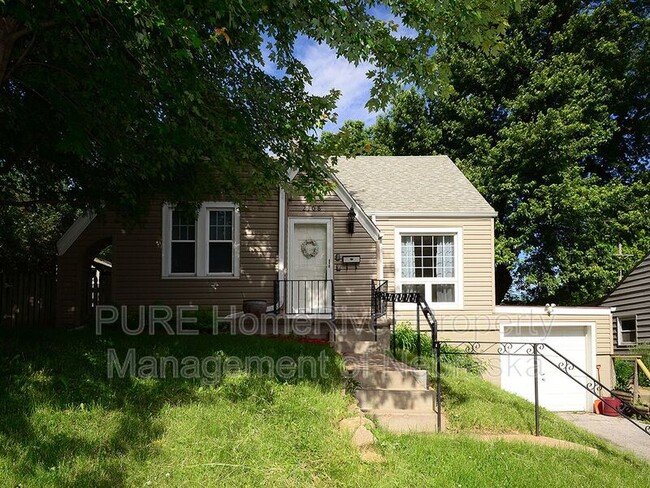 Building Photo - 2108 S 46th St