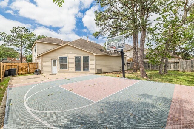 Building Photo - 8510 Brighton Lake Ln