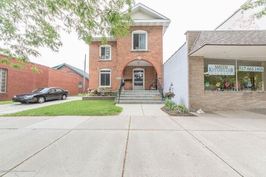 Building - 242 S Main St