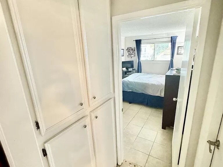 Building Photo - 4550 Bancroft St