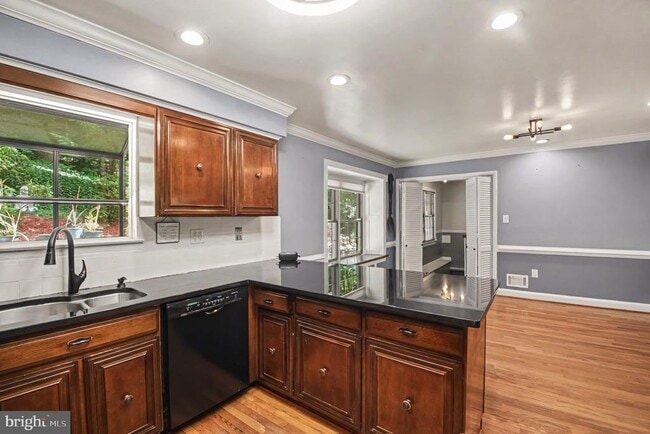Building Photo - 2029 Farragut Dr