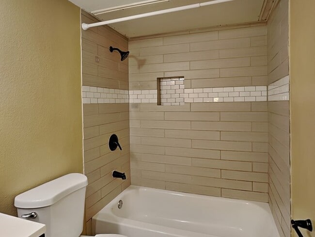 Building Photo - 12012 Leisure Dr