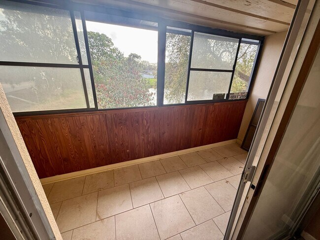 Building Photo - ROYAL OAK TOWNHOUSE