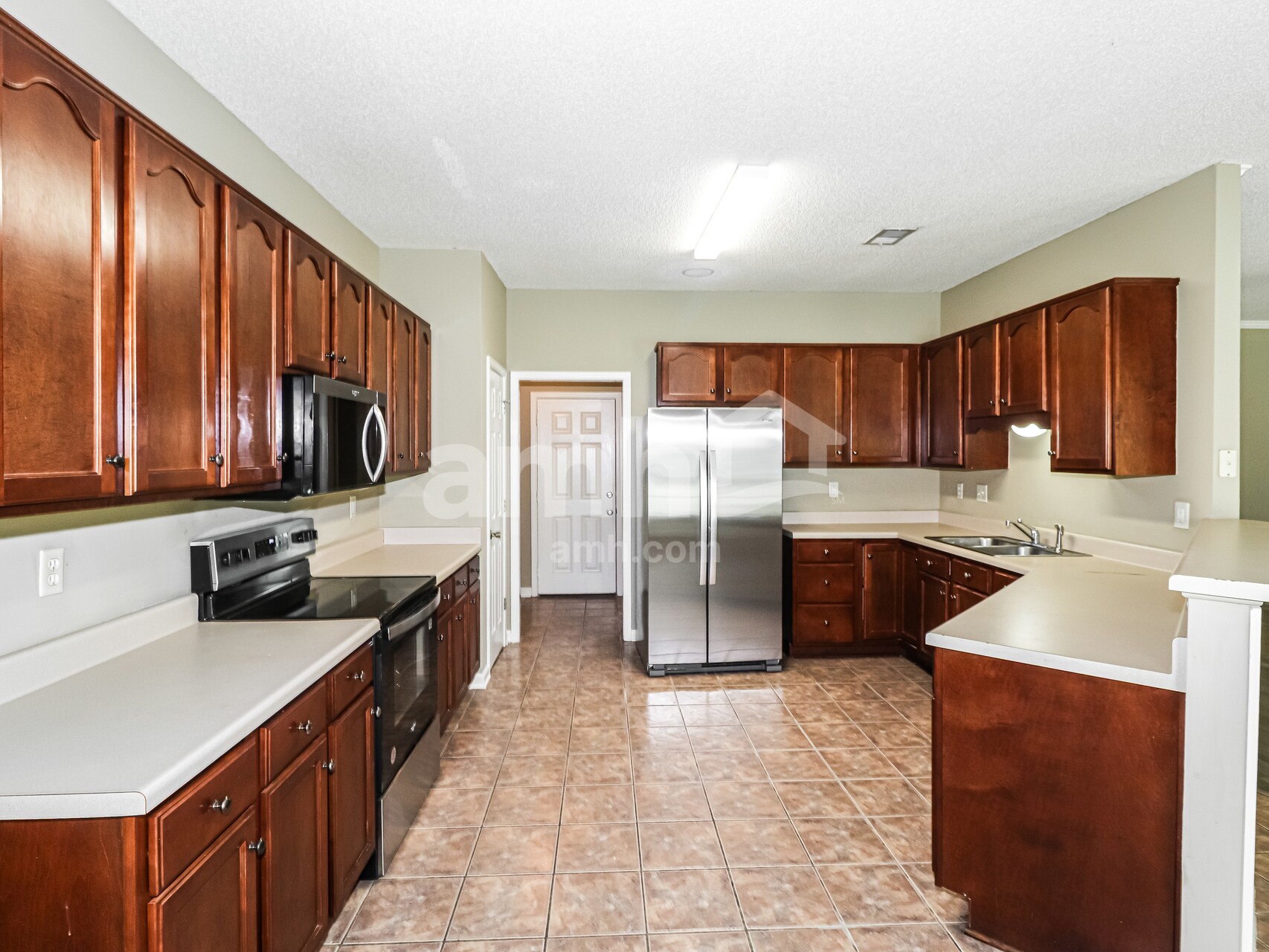 Building Photo - 8500 Wolf Trace Ln