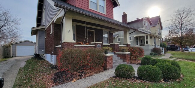 Primary Photo - Oakley Home - 3 Bed, 1.5 Bath