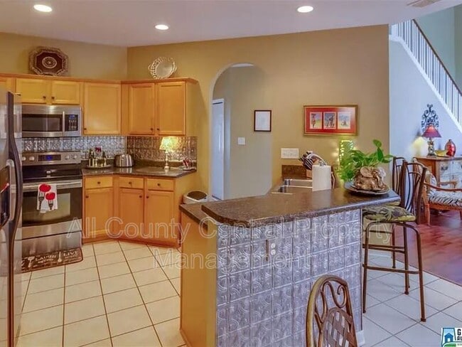 Building Photo - 8038 Mary Alice Way