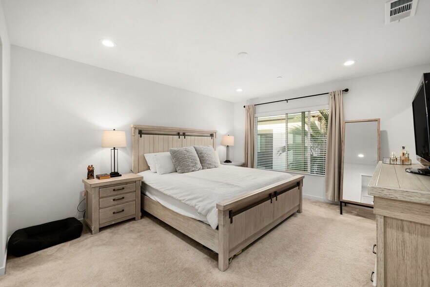 Building Photo - 2874 N Glassell St