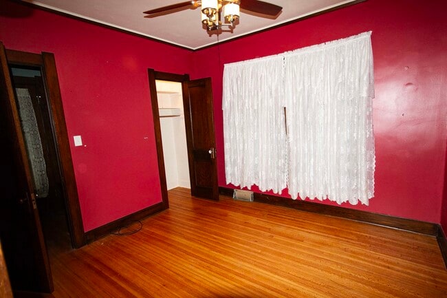 Building Photo - 510 N Raynor Ave