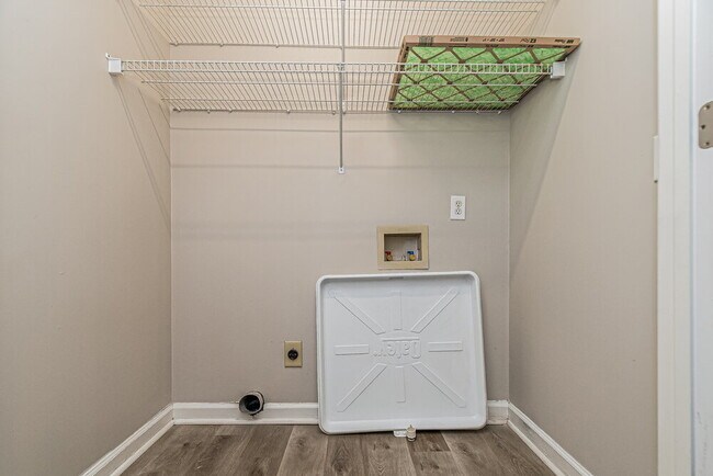 Building Photo - 1024 Alderleaf Dr