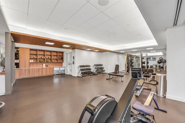 Building Photo - 1111 Caroline St