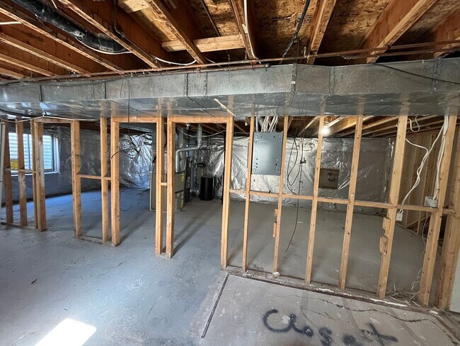 Building Photo - Beautifully Remodeled 4 Bed / 2 Bath Home in Stansbury Park