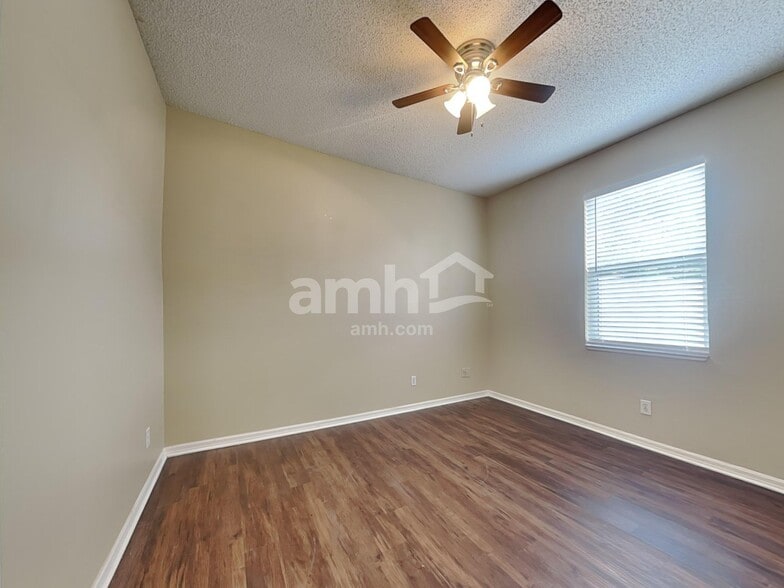 Building Photo - 1345 Brooke View Dr