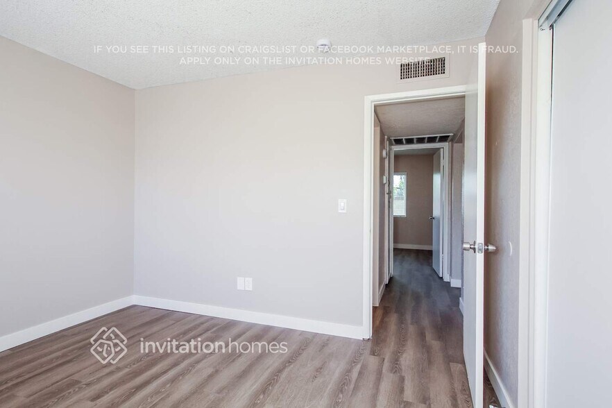 Building Photo - 8838 N 46th Dr