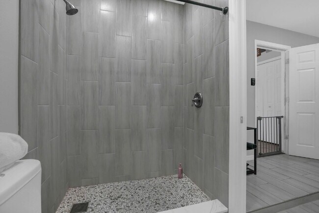 Building Photo - 2620 Willow Glen Cir
