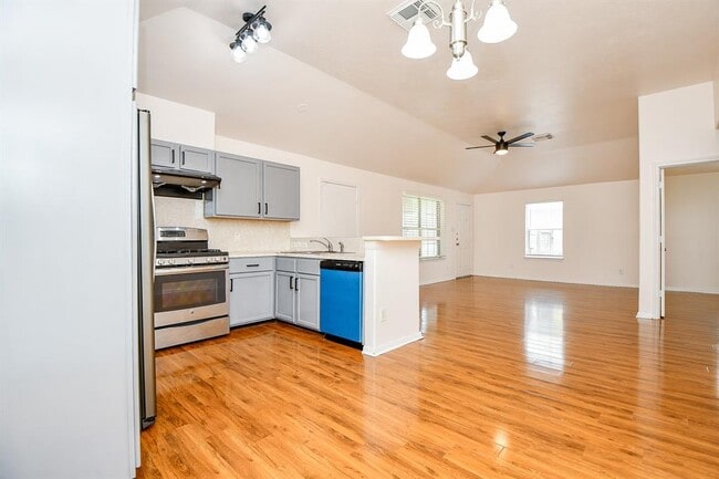 Building Photo - 16323 Woma Ct
