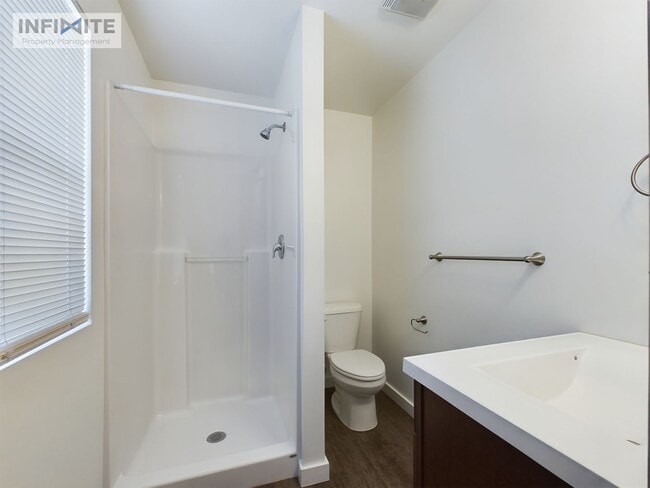 Building Photo - 3 Bedroom in River Rock