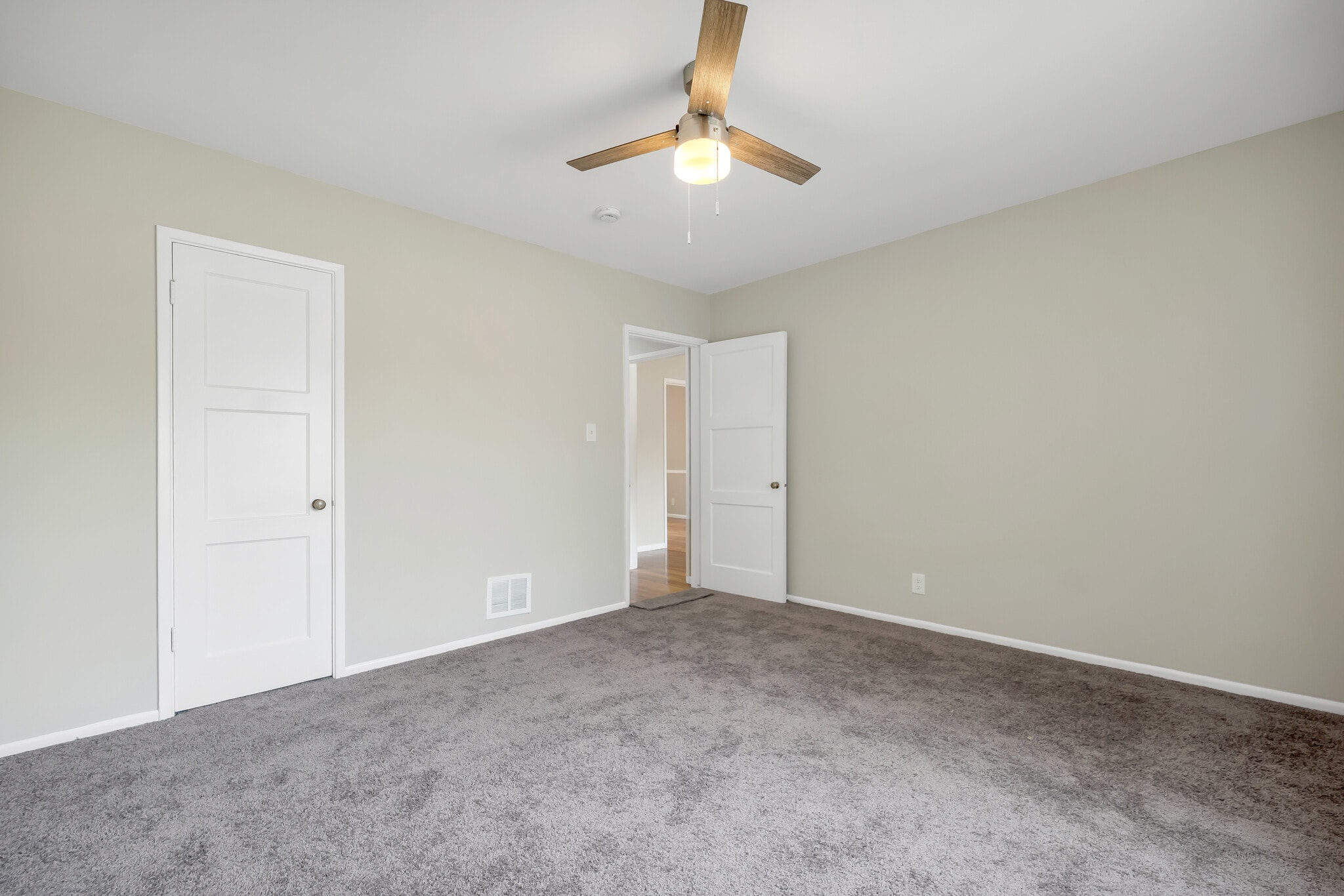 Bedroom 1 - 4080 Abourne Rd