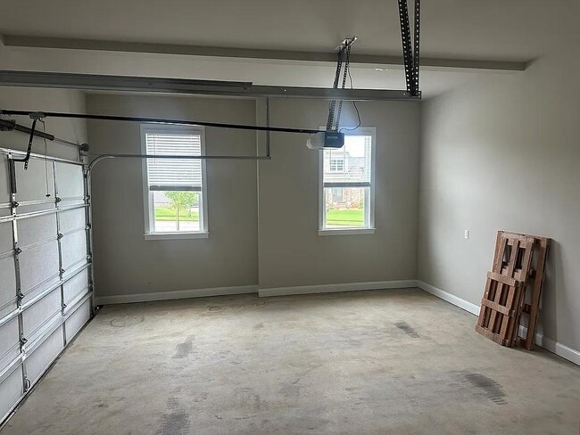 Building Photo - 1519 Windward Dr