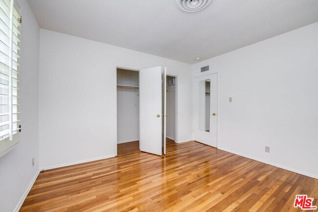 Building Photo - 11889 Tiara St