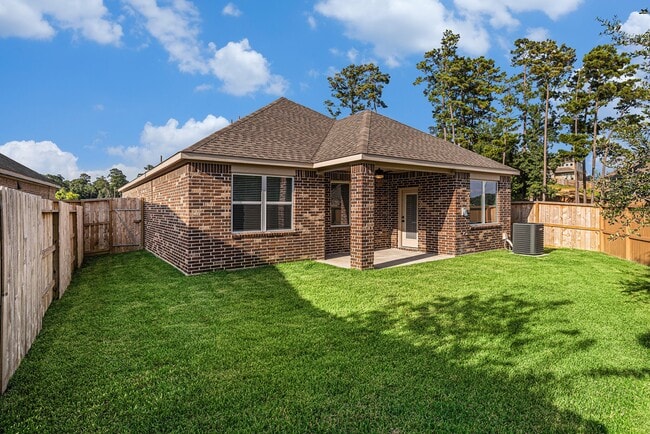 Building Photo - 6107 White Spruce Dr