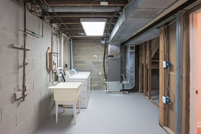 Building Photo - 426 Mystic View Turn