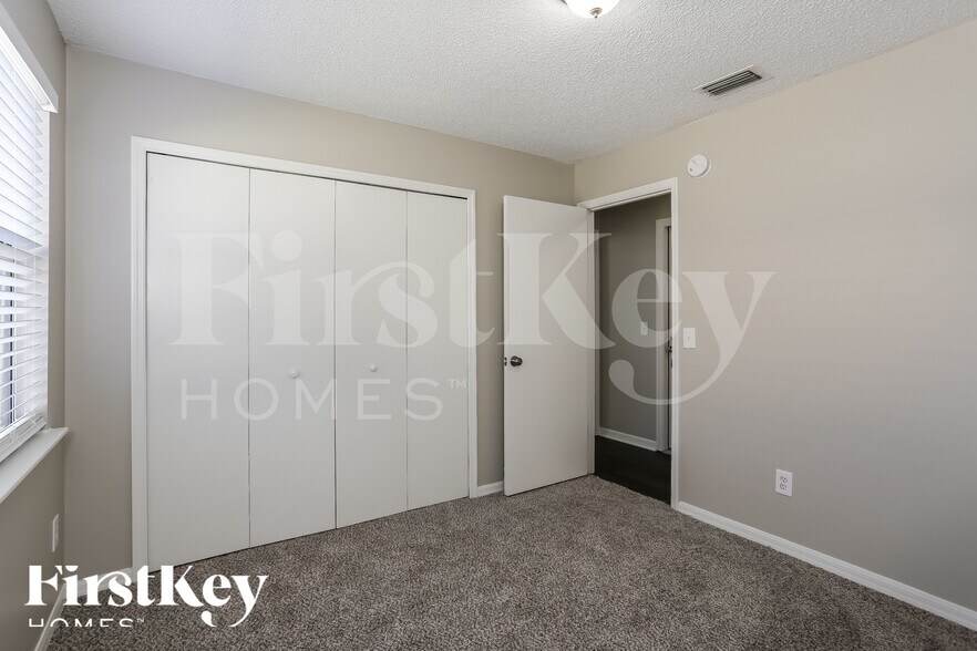 Building Photo - 6736 Newgate Cir E
