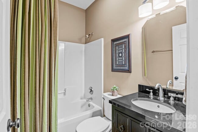 Building Photo - 12428 Willingdon Rd