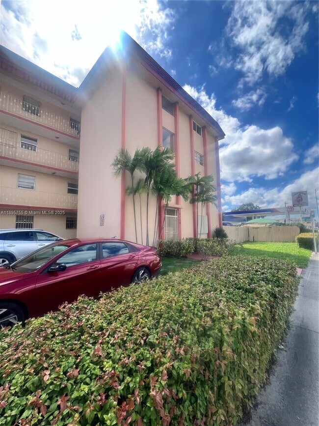 Building Photo - 4758 W Flagler St