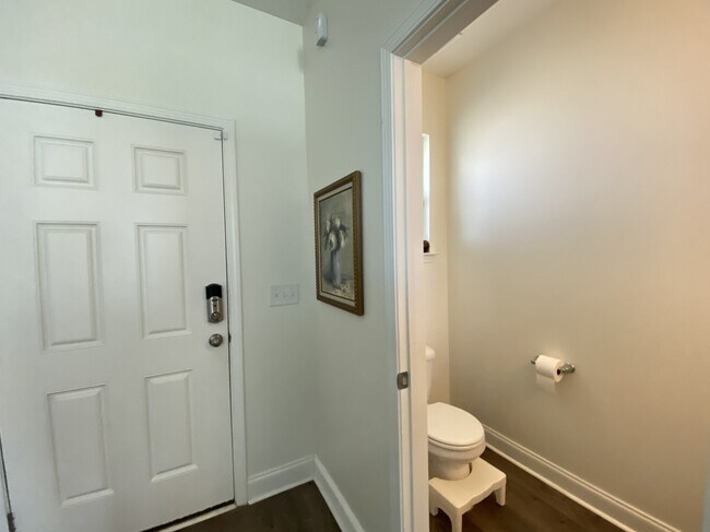 Building Photo - 140 Verdmont Dr