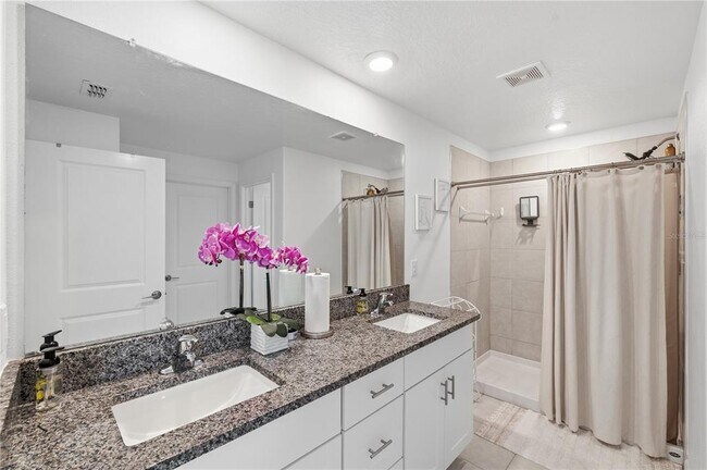 Building Photo - 9735 Ashworth Pl