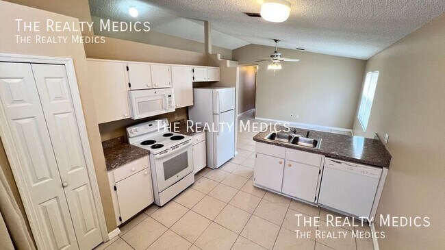 Building Photo - 1107 Isadore Dr