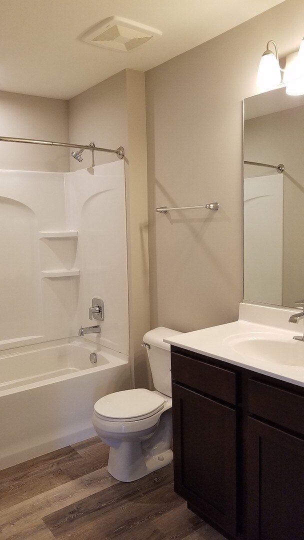 Building Photo - 2Br/2Ba Rental Home - Second Floor Emery Oak