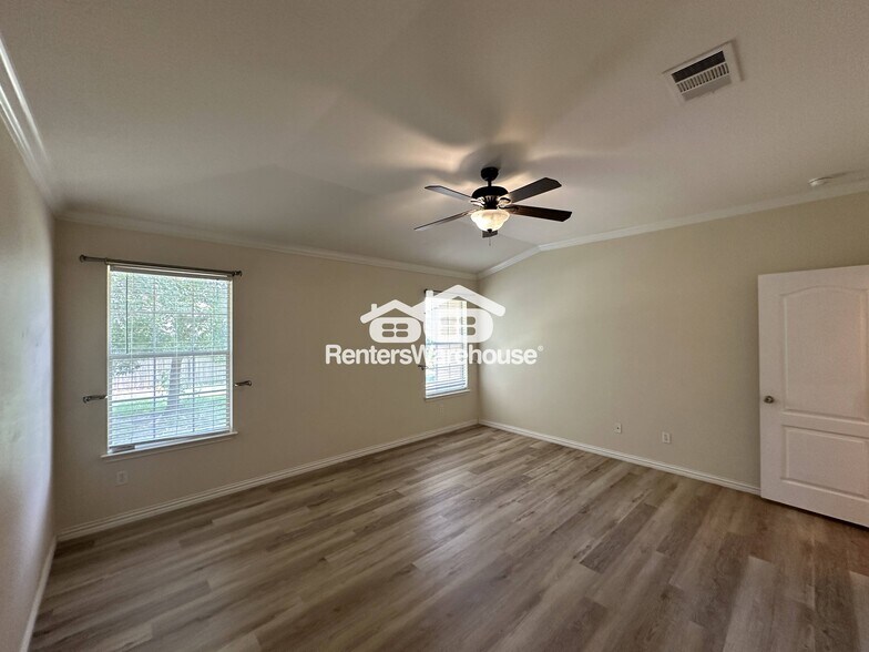 Building Photo - 155 Birdwell Ln